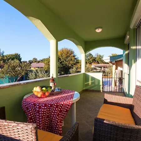 Σπίτι διακοπών Lovely In With Kitchen *