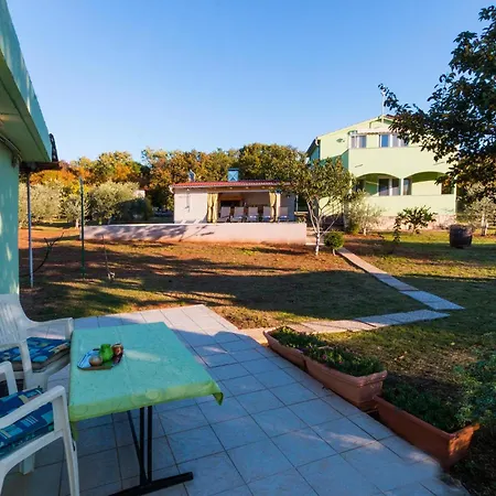 Lovely In With Kitchen Fažana