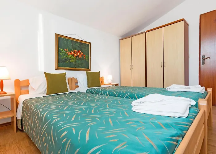 Σπίτι διακοπών Lovely In With Kitchen Fažana