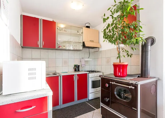 Lovely In With Kitchen Fažana