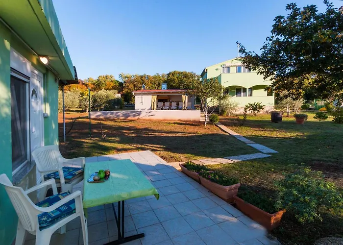 Lovely In With Kitchen Fažana