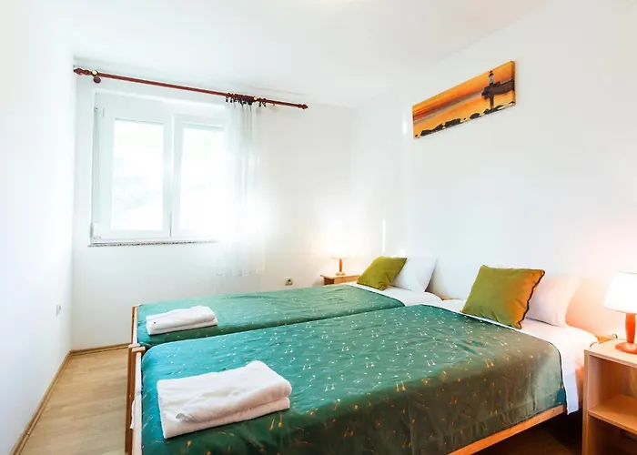 Lovely In With Kitchen Fažana